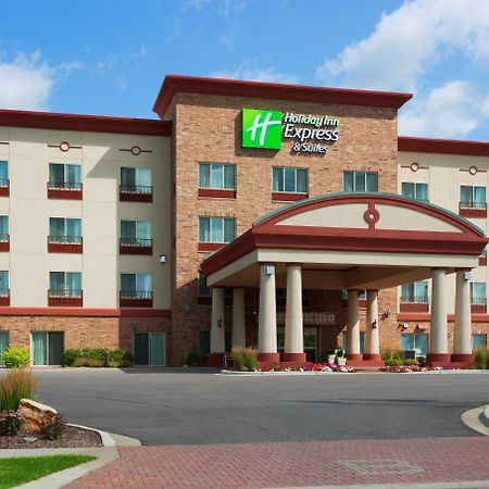 Holiday Inn Express & Suites Wausau By Ihg Weston Exterior photo