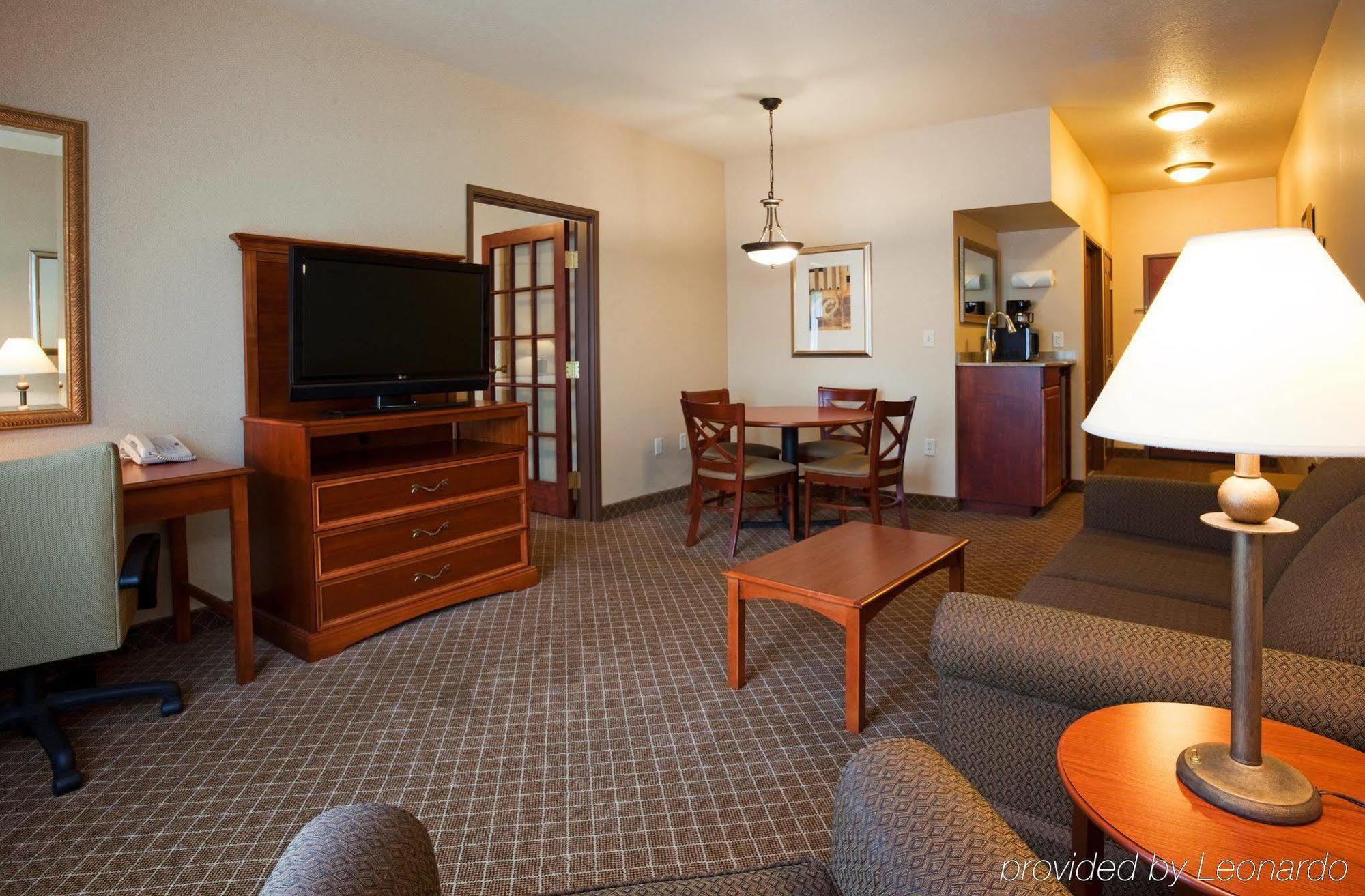 Holiday Inn Express & Suites Wausau By Ihg Weston Room photo