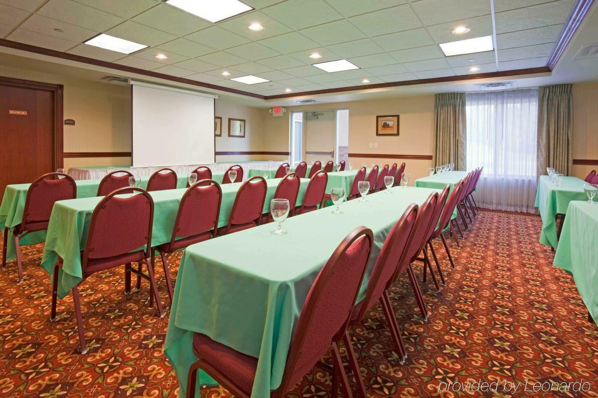 Holiday Inn Express & Suites Wausau By Ihg Weston Exterior photo